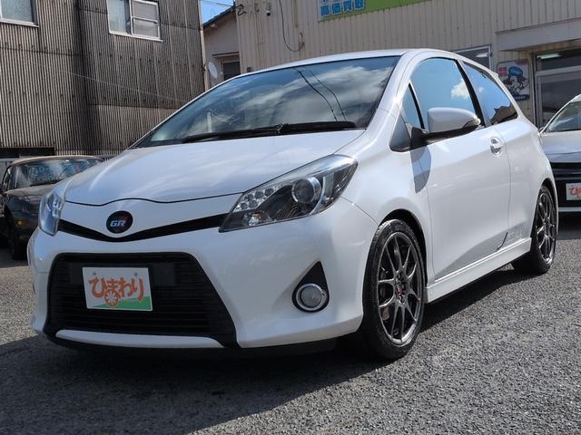 ヴィッツ ＧＲＭＮ　ターボ　２００台限定車　ターボ　５ＭＴ　ナビ　ＴＶ　Ｂｌｕｅｔｏｏｔｈオーディオ　Ｂカメラ　ＥＴＣ　ＧＲ専用レカロシート　純正ＢＢＳアルミ　スマートキー（3枚目）