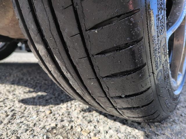 ヴィッツ ＧＲＭＮ　ターボ　２００台限定車　ターボ　５ＭＴ　ナビ　ＴＶ　Ｂｌｕｅｔｏｏｔｈオーディオ　Ｂカメラ　ＥＴＣ　ＧＲ専用レカロシート　純正ＢＢＳアルミ　スマートキー（31枚目）