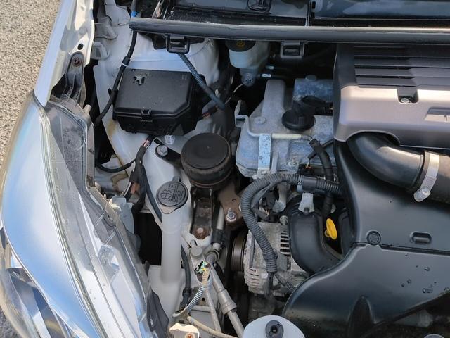 ヴィッツ ＧＲＭＮ　ターボ　２００台限定車　ターボ　５ＭＴ　ナビ　ＴＶ　Ｂｌｕｅｔｏｏｔｈオーディオ　Ｂカメラ　ＥＴＣ　ＧＲ専用レカロシート　純正ＢＢＳアルミ　スマートキー（41枚目）