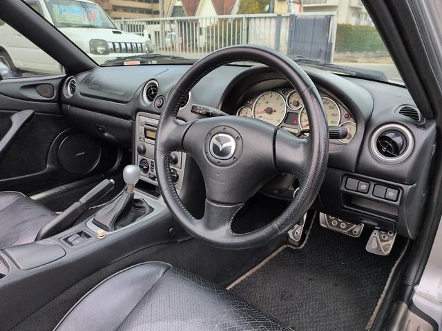 �^�]�ȃC���p�l���