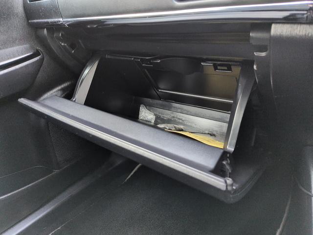 �O���[�u�{�b�N�X