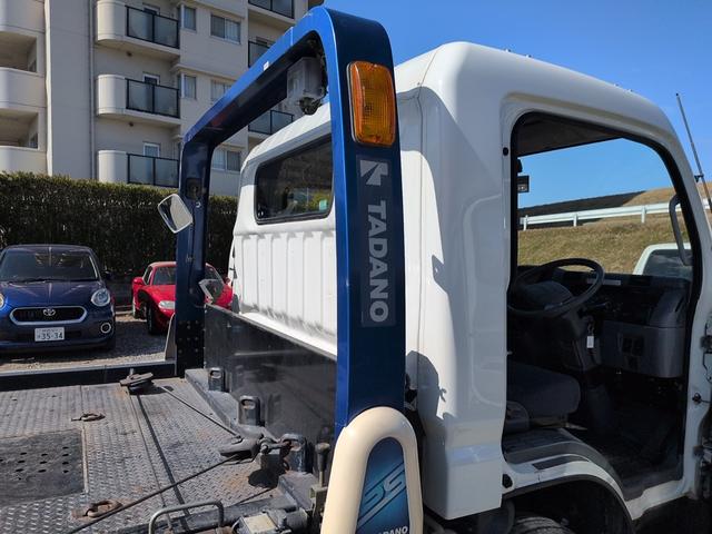 キャンター 積載車　ターボ　タダノ低床ロングボディ　ラジコン　ウインチ　ナビ　ＴＶ　ＥＴＣ　左電動格納ミラー　運転席エアバッグ　ＡＢＳ　ヘッドライトレベライザー　エアコン　パワステ　パワーウインド　荷台内寸５８４０ｃｍ（32枚目）