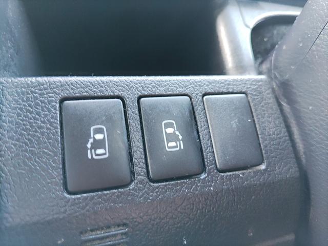 ヴォクシー ZS ナビ TV Bluetoothオーディオ Bカメラ ETC 両側電動スライドドア パドルシフト スマートキー プッシュスタート HIDヘッドライト フォグ 純正アルミ オートエアコン オートライト(5枚目)