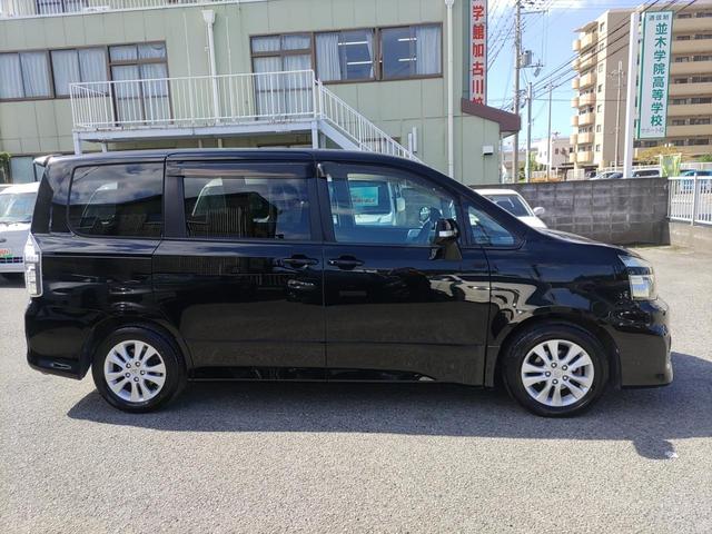 ヴォクシー ZS ナビ TV Bluetoothオーディオ Bカメラ ETC 両側電動スライドドア パドルシフト スマートキー プッシュスタート HIDヘッドライト フォグ 純正アルミ オートエアコン オートライト(11枚目)