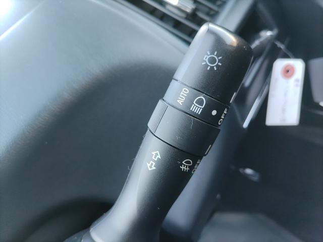 プリウスアルファ Sツーリングセレクション・GRスポーツ ナビ フルセグTV Bluetoothオーディオ Bカメラ ドライブレコーダー ETC GR専用ハーフレザーシート 純正アルミ ステアリングリモコン オートライト プライバシーガラス Wエアバッグ(74枚目)