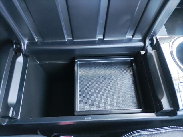 プリウスアルファ Sツーリングセレクション・GRスポーツ ナビ フルセグTV Bluetoothオーディオ Bカメラ ドライブレコーダー ETC GR専用ハーフレザーシート 純正アルミ ステアリングリモコン オートライト プライバシーガラス Wエアバッグ(77枚目)