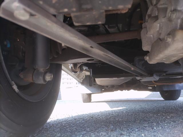 サンバーバン ディアス キーレス CDオーディオ ヘッドライトレベライザー プライバシーガラス オーバーヘッドコンソール Wエアバッグ ABS(13枚目)