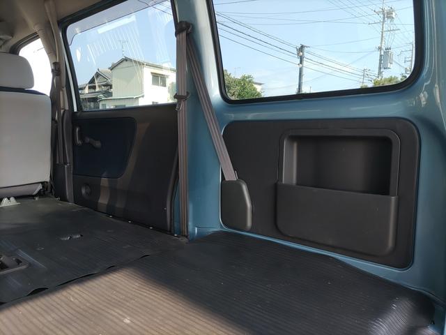 サンバーバン ディアス キーレス CDオーディオ ヘッドライトレベライザー プライバシーガラス オーバーヘッドコンソール Wエアバッグ ABS(30枚目)