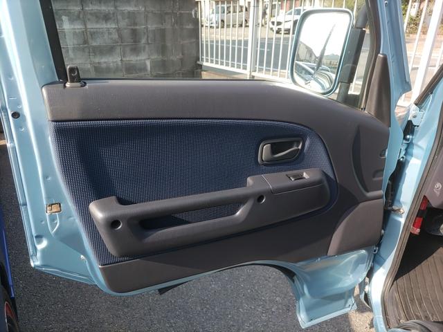 サンバーバン ディアス キーレス CDオーディオ ヘッドライトレベライザー プライバシーガラス オーバーヘッドコンソール Wエアバッグ ABS(34枚目)