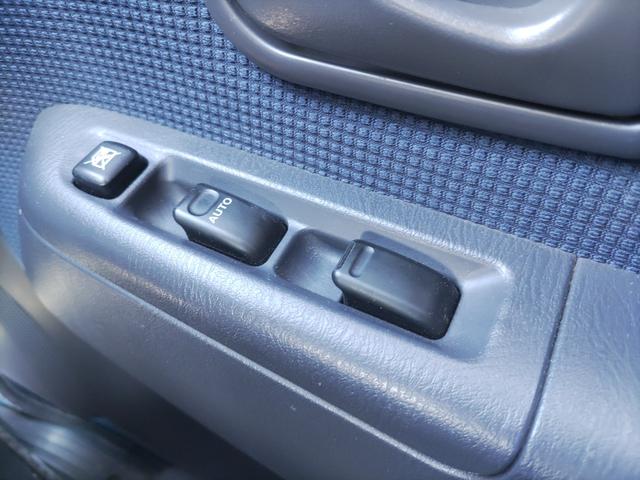 サンバーバン ディアス キーレス CDオーディオ ヘッドライトレベライザー プライバシーガラス オーバーヘッドコンソール Wエアバッグ ABS(47枚目)