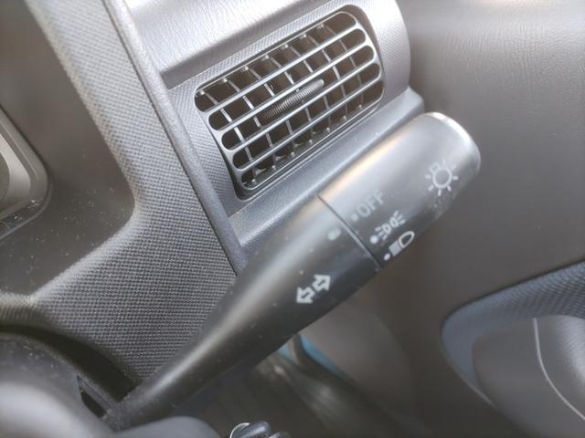 サンバーバン ディアス キーレス CDオーディオ ヘッドライトレベライザー プライバシーガラス オーバーヘッドコンソール Wエアバッグ ABS(52枚目)