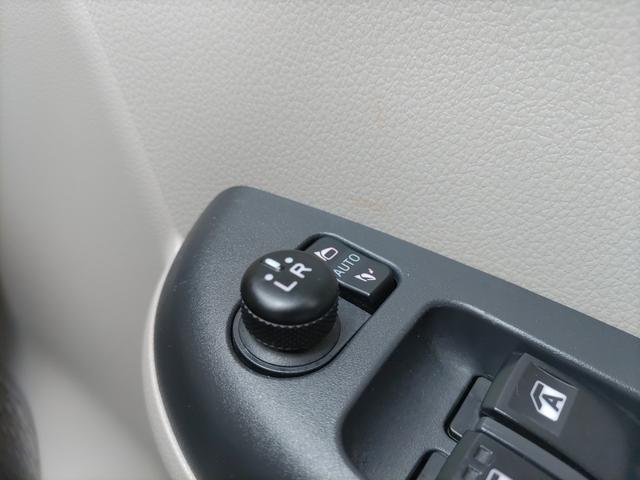 パッソ X LパッケージS トヨタセーフティセンス ナビ TV Bluetoothオーディオ Bカメラ ETC スマートキー プッシュスタート プライバシーガラス オートエアコン Wエアバッグ ABS(41枚目)