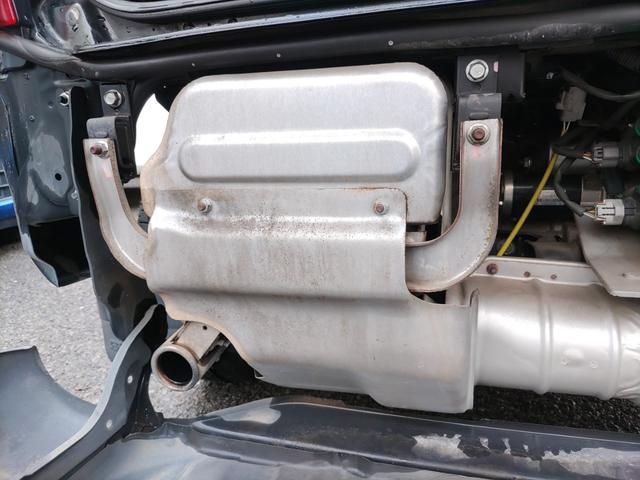 サンバーバン ディアス スーパーチャージャー 4WD オートマチック車 Bカメラ ドラレコ ETC 社外レーダー 社外アルミ キーレス Rヒーター オーバーヘッドコンソール プライバシーガラス Wエアバッグ ABS(16枚目)