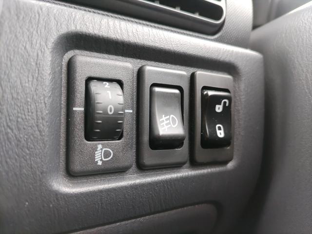 サンバーバン ディアス スーパーチャージャー 4WD オートマチック車 Bカメラ ドラレコ ETC 社外レーダー 社外アルミ キーレス Rヒーター オーバーヘッドコンソール プライバシーガラス Wエアバッグ ABS(64枚目)