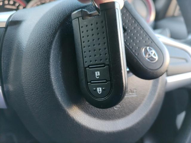 パッソ モーダ　Ｓ　トヨタセーフティセンス　ナビ　ＴＶ　Ｂカメラ　Ｂｌｕｅｔｏｏｔｈオーディオ　ＥＴＣ　ワンオーナー　スマートキー　オートエアコン　ステアリングリモコン　Ｗエアバッグ　ＡＢＳ　プライバシーガラス（7枚目）