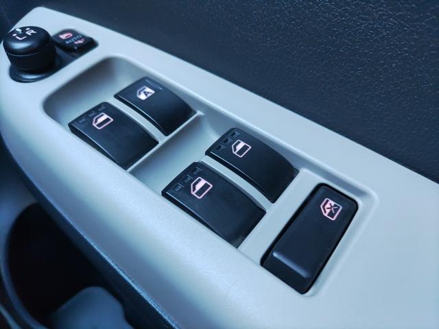 パッソ モーダ　Ｓ　トヨタセーフティセンス　ナビ　ＴＶ　Ｂカメラ　Ｂｌｕｅｔｏｏｔｈオーディオ　ＥＴＣ　ワンオーナー　スマートキー　オートエアコン　ステアリングリモコン　Ｗエアバッグ　ＡＢＳ　プライバシーガラス（40枚目）