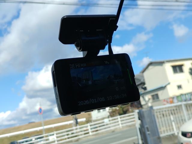 アルトワークス ベースグレード 4WD ターボ 5MT Bluetoothオーディオ Bカメラ ドラレコ ワークス専用レカロシート スマートキー プッシュスタート 純正アルミ オートエアコン オートライト Wエアバッグ ABS(6枚目)