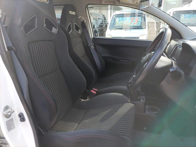 アルトワークス ベースグレード 4WD ターボ 5MT Bluetoothオーディオ Bカメラ ドラレコ ワークス専用レカロシート スマートキー プッシュスタート 純正アルミ オートエアコン オートライト Wエアバッグ ABS(29枚目)