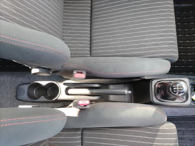 アルトワークス ベースグレード 4WD ターボ 5MT Bluetoothオーディオ Bカメラ ドラレコ ワークス専用レカロシート スマートキー プッシュスタート 純正アルミ オートエアコン オートライト Wエアバッグ ABS(34枚目)