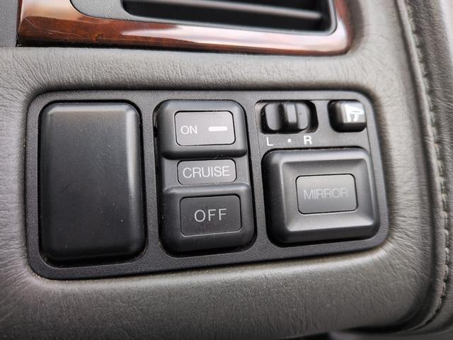 �N���[�Y�R���g���[��