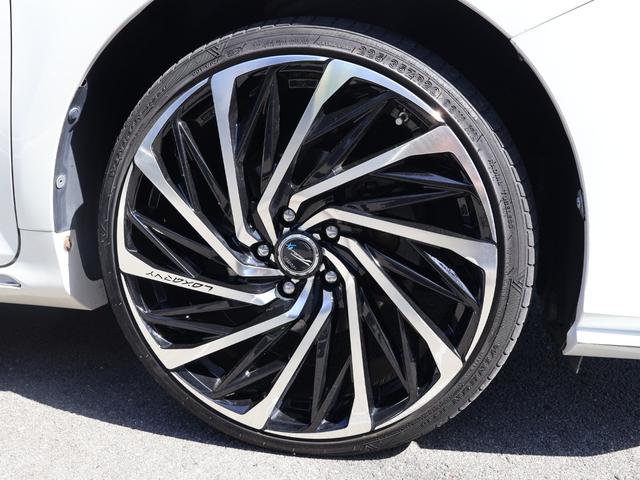 カムリ ハイブリッド　Ｇパッケージ　・ＺＳ－ＣＵＳＴＯＭフロントバンパー・純正ＨＤＤナビ・フルセグＴＶ・バックカメラ・社外２０ＡＷ・ＨＩＤオートライト・フォグ・クルーズコントロール・ＥＴＣ・前後ドラレコ・ステアリングスイッチ・ＢＴ（12枚目）
