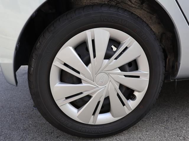 ミライース X SAIII ・スマートアシストIII・衝突回避支援ブレーキ・オートハイビーム・誤発進抑制機能・車線逸脱警報・コーナーセンサー・アイドリングストップ・LEDヘッドライト・キーレス・フロアマット・バイザー・エアコン(28枚目)