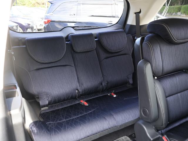 オデッセイ アブソルート・２０ｔｈアニバーサリー　・純正インターナビ・マルチビューカメラ・バックカメラ・リアエンターテイメント・後席モニター・両側パワースライド・社外１８ＡＷ・ＬＥＤ・ＥＴＣ・パドルシフト・クルコン・ドラレコ・ＣＴＢＡ・ハーフレザー（15枚目）