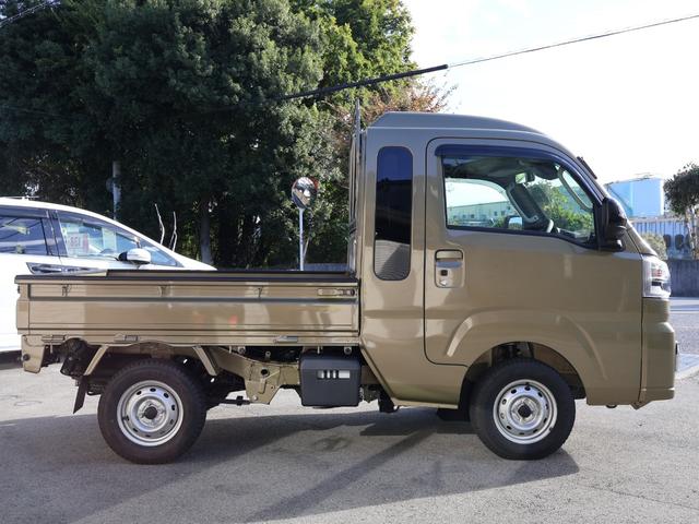 サンバートラック グランドキャブスマートアシスト ・ユーザー買取車・ワンオーナー・スマートアシスト・ハイルーフ・三方開・LEDオートヘッドライト・フォグ・コーナーセンサー・アイドリングストップ・荷台灯・電格ミラー・プッシュスタート・スマートキー2個(4枚目)