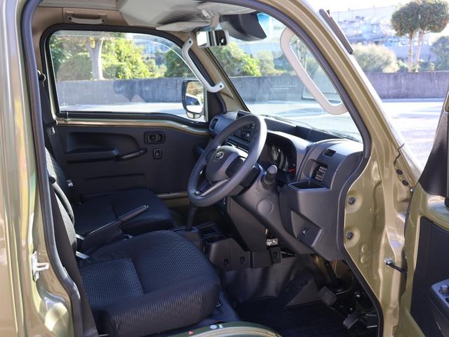 サンバートラック グランドキャブスマートアシスト ・ユーザー買取車・ワンオーナー・スマートアシスト・ハイルーフ・三方開・LEDオートヘッドライト・フォグ・コーナーセンサー・アイドリングストップ・荷台灯・電格ミラー・プッシュスタート・スマートキー2個(10枚目)