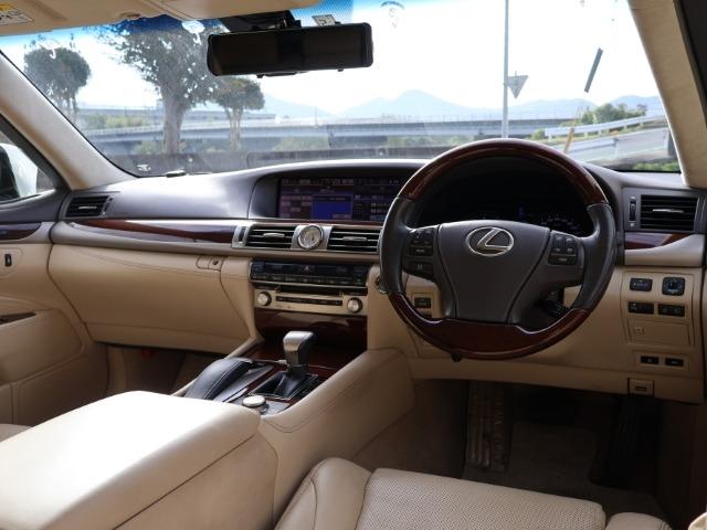 LS LS460 バージョンC Iパッケージ ・レクサスプレミアムサウンド・純正ナビ・フルセグ・Bカメラ・三眼LEDライト・レザーシート・シートエアコン・クリアランスソナー・純正18AW・ステアリングヒーター・ETC・パワートランク・クルコン(3枚目)
