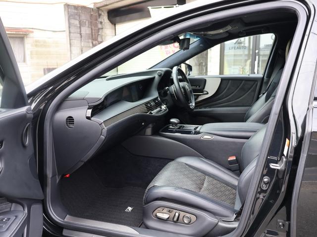 ★ＴＲＤフロントエアロ★純正メーカーナビ★フルセグ★パノラミッックビューモニター★黒革エアシート★サンルーフ★純正２０ＡＷ★三眼ＬＥＤ★ハーフレザー★ＨＵＤ★ＢＳＭ★トランクスポイラー★ＥＴＣ