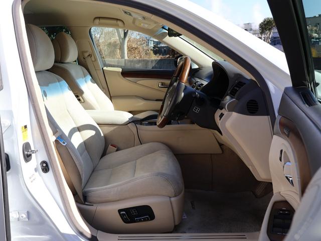 ＬＳ ＬＳ４６０　・レクサスプレミアムサウンドシステム・純正ナビ・フルセグＴＶ・バックカメラ・三眼ＬＥＤライト・フォグ・社外２０ＡＷ・ＥＴＣ・ステアリングヒーター・クリアランスソナー・エンジンスターター・クルコン（33枚目）