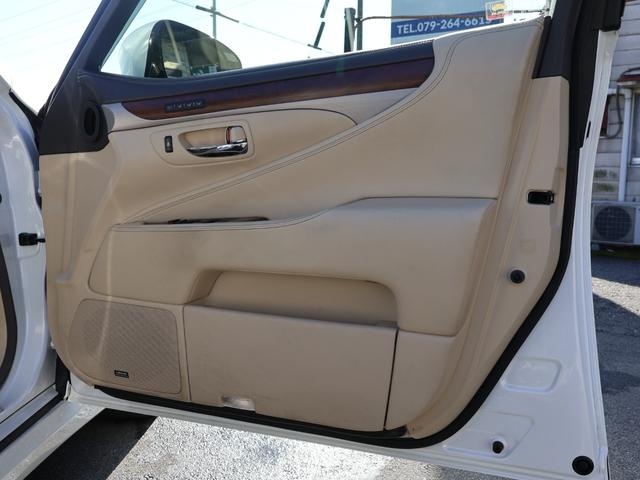 ＬＳ ＬＳ４６０　・レクサスプレミアムサウンドシステム・純正ナビ・フルセグＴＶ・バックカメラ・三眼ＬＥＤライト・フォグ・社外２０ＡＷ・ＥＴＣ・ステアリングヒーター・クリアランスソナー・エンジンスターター・クルコン（61枚目）