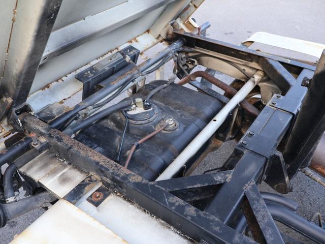 ハイゼットトラック 多目的ダンプ　・ユーザー買取車・多目的ＰＴＯダンプ・４ＷＤ・５速ミッション・パワステ・エアコン・三方開（29枚目）
