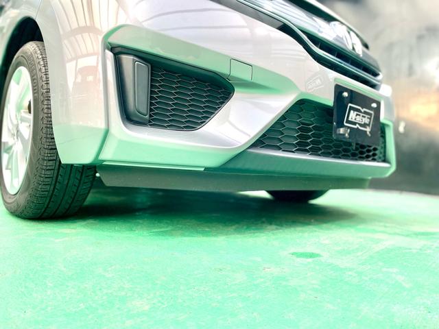 フィットハイブリッド Ｌパッケージ　禁煙　ワンオーナー　ＬＥＤ　ドラレコ　レーダー　純正ナビ　ＴＶ／Ｂｌｕｅｔｏｏｔｈ／ＣＤ／ＤＶＤ　バックカメラ　ＥＴＣ　ハーフレザー　クルコン　シャークフィンアンテナ（14枚目）