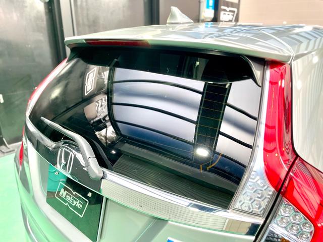 フィットハイブリッド Ｌパッケージ　禁煙　ワンオーナー　ＬＥＤ　ドラレコ　レーダー　純正ナビ　ＴＶ／Ｂｌｕｅｔｏｏｔｈ／ＣＤ／ＤＶＤ　バックカメラ　ＥＴＣ　ハーフレザー　クルコン　シャークフィンアンテナ（22枚目）