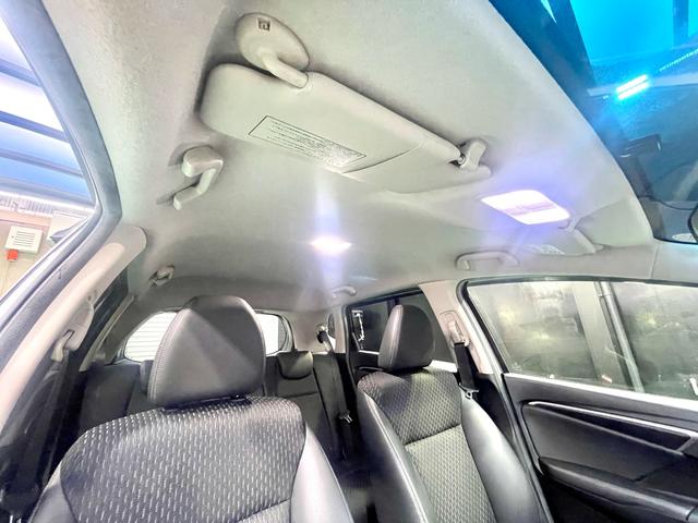フィットハイブリッド Ｌパッケージ　禁煙　ワンオーナー　ＬＥＤ　ドラレコ　レーダー　純正ナビ　ＴＶ／Ｂｌｕｅｔｏｏｔｈ／ＣＤ／ＤＶＤ　バックカメラ　ＥＴＣ　ハーフレザー　クルコン　シャークフィンアンテナ（59枚目）