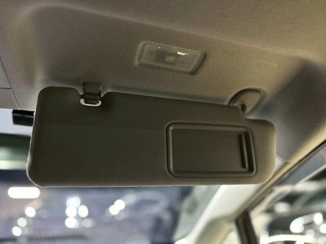 プリウス Ｓ　エイムゲンフルエアロ　車高調　ＬＥＤテール　大型ナビＴＶ　ＡＬＰＩＮＥ　ウーファー　カロッツェリアスピーカー＆ツイーター　ｗｏｒｋ１９インチアルミ　自動格納ミラー　バックカメラ（66枚目）