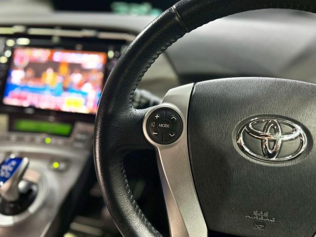 プリウス Ｓ　エイムゲンフルエアロ　車高調　ＬＥＤテール　大型ナビＴＶ　ＡＬＰＩＮＥ　ウーファー　カロッツェリアスピーカー＆ツイーター　ｗｏｒｋ１９インチアルミ　自動格納ミラー　バックカメラ（70枚目）