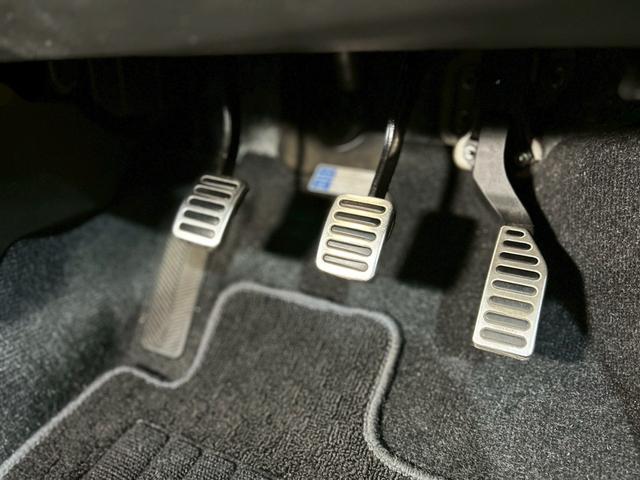 スイフトスポーツ ベースグレード 6MT 禁煙 HID ナビ TV バックカメラ ETC(34枚目)