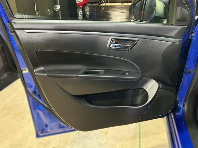 スイフトスポーツ ベースグレード 6MT 禁煙 HID ナビ TV バックカメラ ETC(53枚目)