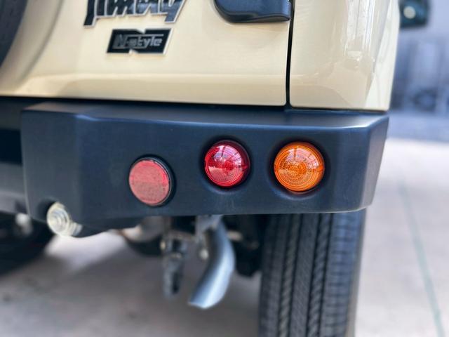 ジムニー XC リフトアップ 社外前後バンパー LEDヘッド 衝突軽減 ディスプレイオーディオ 禁煙 シ-トヒ-タ- フルフラット 衝突安全ボディ フルタイム4WD 横滑防止 パワーウィンド オートマチックハイビーム(27枚目)