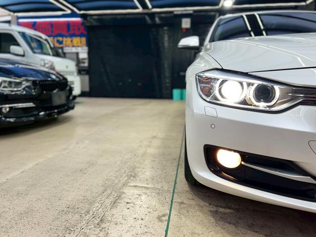 ３シリーズ ３２０ｄ　スポーツ　ハーマンカードン　赤革　サンルーフ　全周囲カメラ　衝突軽減　ＥＴＣ　ナビ　ＴＶ　電動シート　アクティブクルーズコントロール（20枚目）