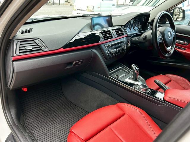 ３シリーズ ３２０ｄ　スポーツ　ハーマンカードン　赤革　サンルーフ　全周囲カメラ　衝突軽減　ＥＴＣ　ナビ　ＴＶ　電動シート　アクティブクルーズコントロール（42枚目）