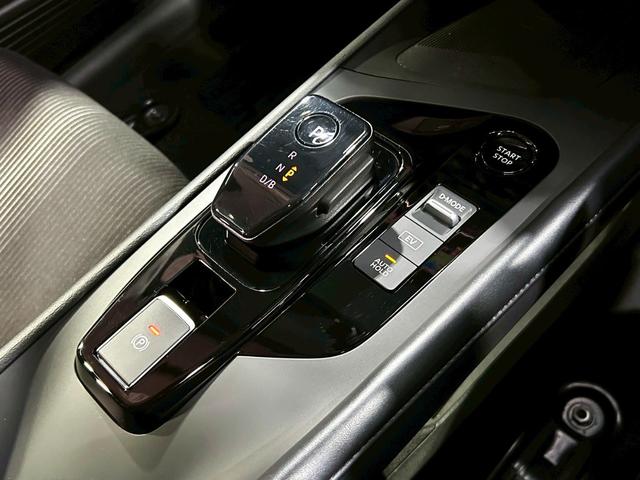 ノート Ｘ　プロパイロット　日産コネクトナビ　ＳＯＳ　全周囲カメラ　ＬＥＤ　デジタルインナーミラー　アダプティブヘッドライト　ＬＥＤフォグ　ＥＴＣ　ＢＳＷ　ＢＳＩ　ＲＣＴＡ　衝突被害軽減ブレ－キ　禁煙　ＵＳＢ接続（58枚目）