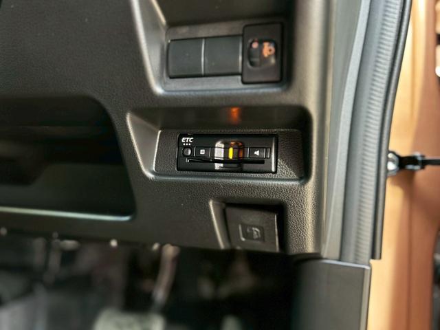 スペーシア ハイブリッドＸ　全周囲カメラ　アダプティブクルーズ　両電動　ブレーキホールド　ＬＥＤ　禁煙　シートヒーター　ＥＴＣ　衝突安全ボディ　盗難防止システム　ＡＴハイビーム　ミュージックプレイヤー接続可　ＡＢＳ　ＵＳＢ（8枚目）