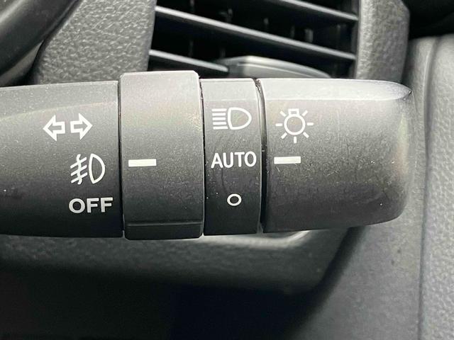 コペン ローブ　オープンカー　ＥＴＣ　バックカメラ　ナビ　オートライト　ＬＥＤヘッドランプ　ＭＴ　スマートキー　シートヒーター　アルミホイール　盗難防止システム　衝突安全ボディ　ＡＢＳ　ＥＳＣ　Ｂｌｕｅｔｏｏｔｈ（9枚目）