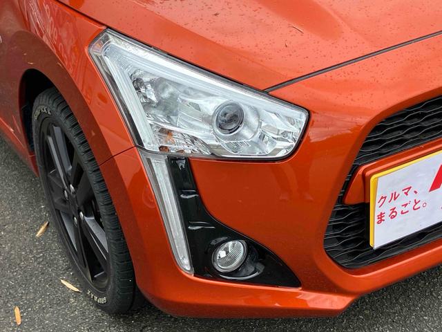 コペン ローブ　オープンカー　ＥＴＣ　バックカメラ　ナビ　オートライト　ＬＥＤヘッドランプ　ＭＴ　スマートキー　シートヒーター　アルミホイール　盗難防止システム　衝突安全ボディ　ＡＢＳ　ＥＳＣ　Ｂｌｕｅｔｏｏｔｈ（17枚目）