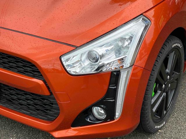 コペン ローブ　オープンカー　ＥＴＣ　バックカメラ　ナビ　オートライト　ＬＥＤヘッドランプ　ＭＴ　スマートキー　シートヒーター　アルミホイール　盗難防止システム　衝突安全ボディ　ＡＢＳ　ＥＳＣ　Ｂｌｕｅｔｏｏｔｈ（18枚目）