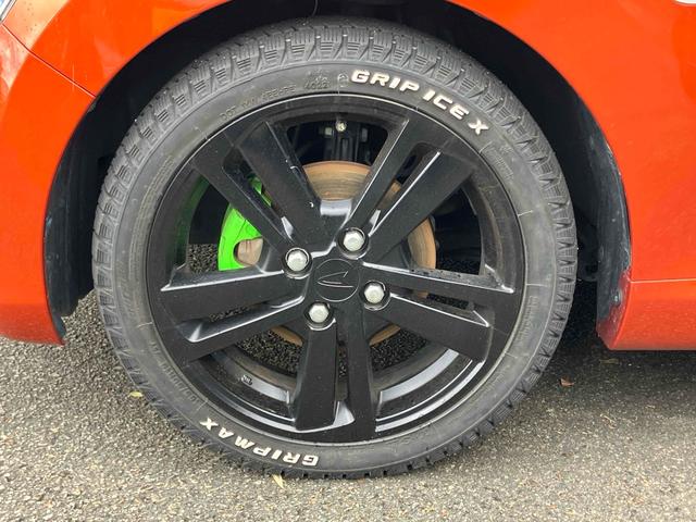 コペン ローブ　オープンカー　ＥＴＣ　バックカメラ　ナビ　オートライト　ＬＥＤヘッドランプ　ＭＴ　スマートキー　シートヒーター　アルミホイール　盗難防止システム　衝突安全ボディ　ＡＢＳ　ＥＳＣ　Ｂｌｕｅｔｏｏｔｈ（20枚目）